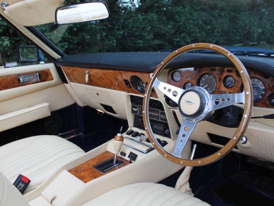 Image 9/19 of Aston Martin V8 Volante (1978)