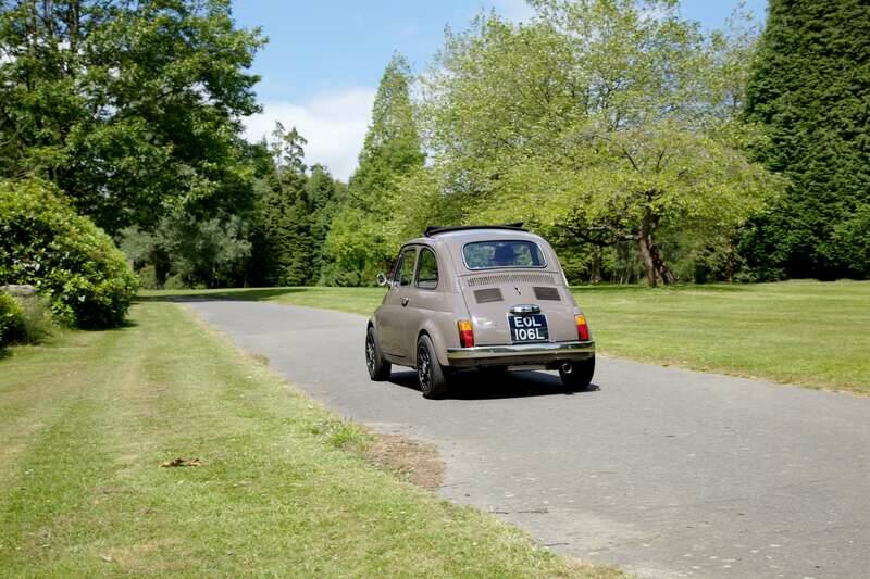 Image 8/33 of FIAT 500 L (1972)