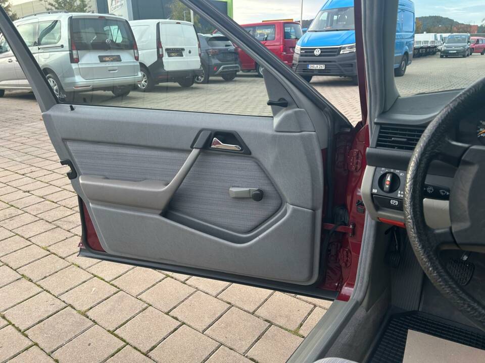 Image 8/10 de Mercedes-Benz 200 D (1989)