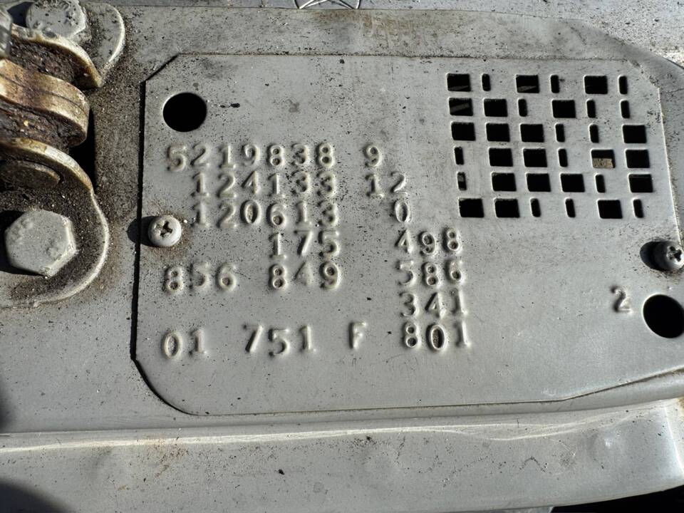 Bild 15/51 von Mercedes-Benz 300 D Turbo (1991)