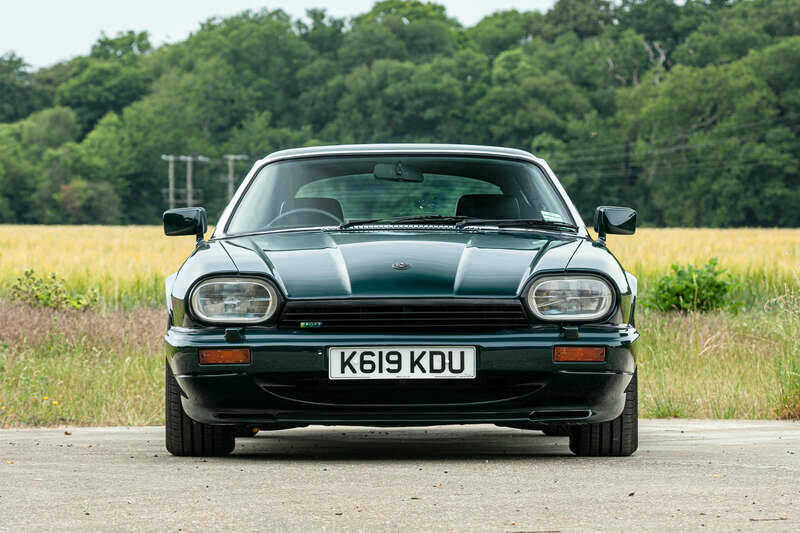 Image 4/45 de Jaguar XJRS 6.0 (1993)