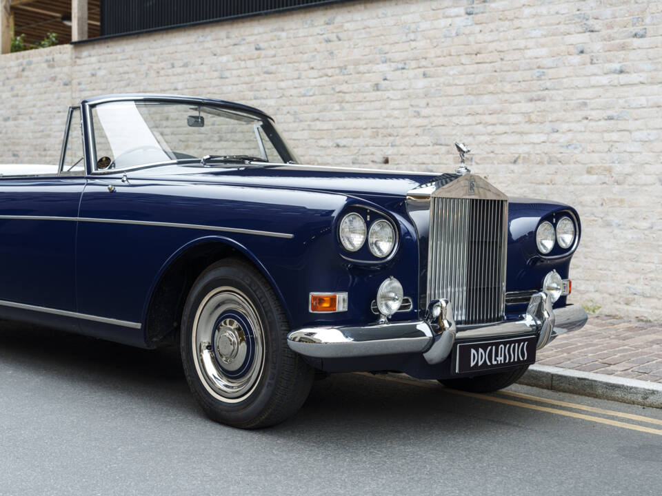 Image 12/27 of Rolls-Royce Silver Cloud III &quot;Chinese Eyes&quot; (1966)