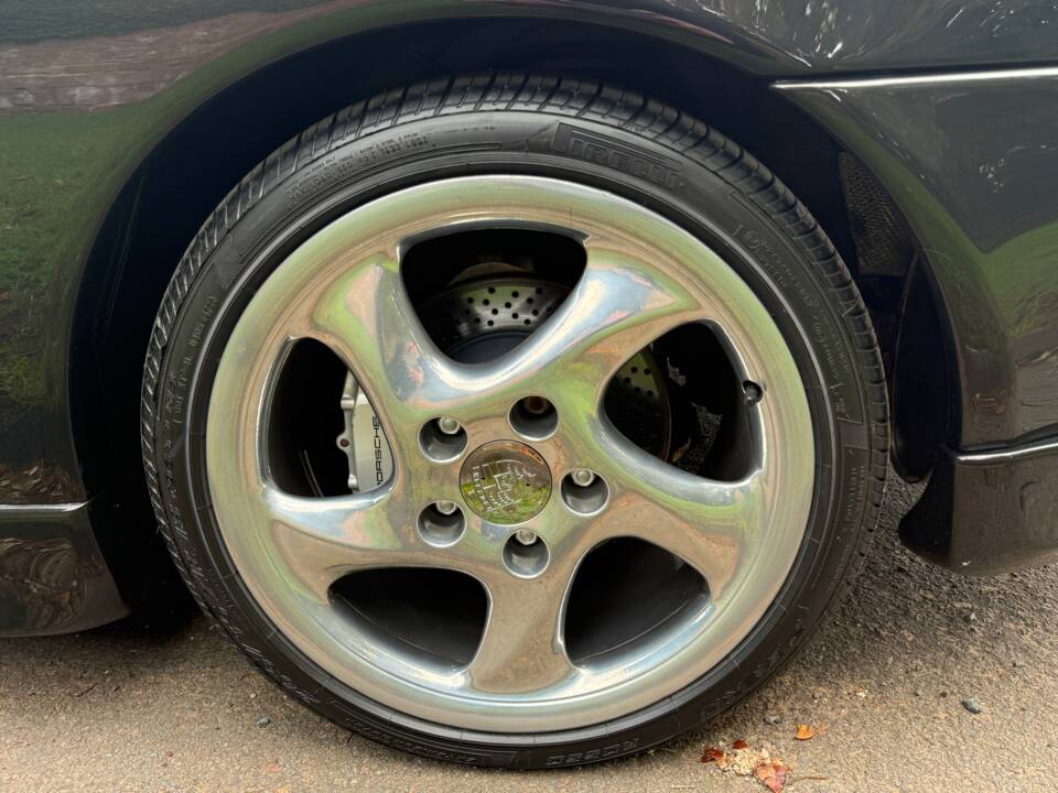 Image 26/30 of Porsche 911 Carrera 4 &quot;Millenium-Edition&quot; (2000)