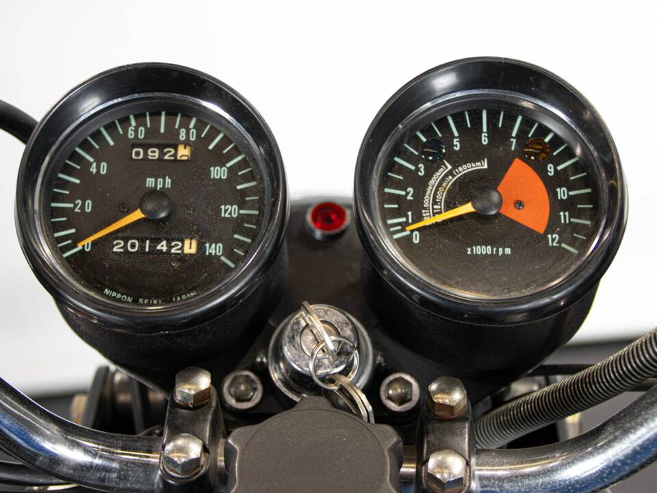 Bild 45/48 von Kawasaki 750 H2 Mach IV (1972)