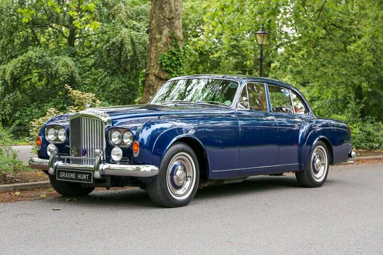 Image 2/49 of Bentley S 3 Continental Flying Spur (1964)