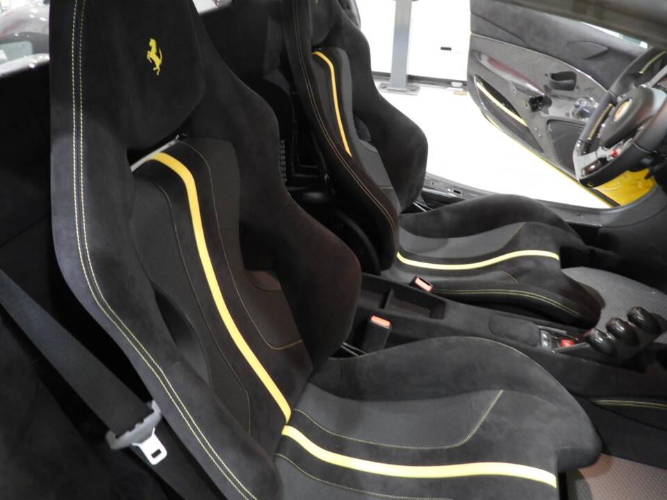Imagen 8/15 de Ferrari 488 Pista (2020)