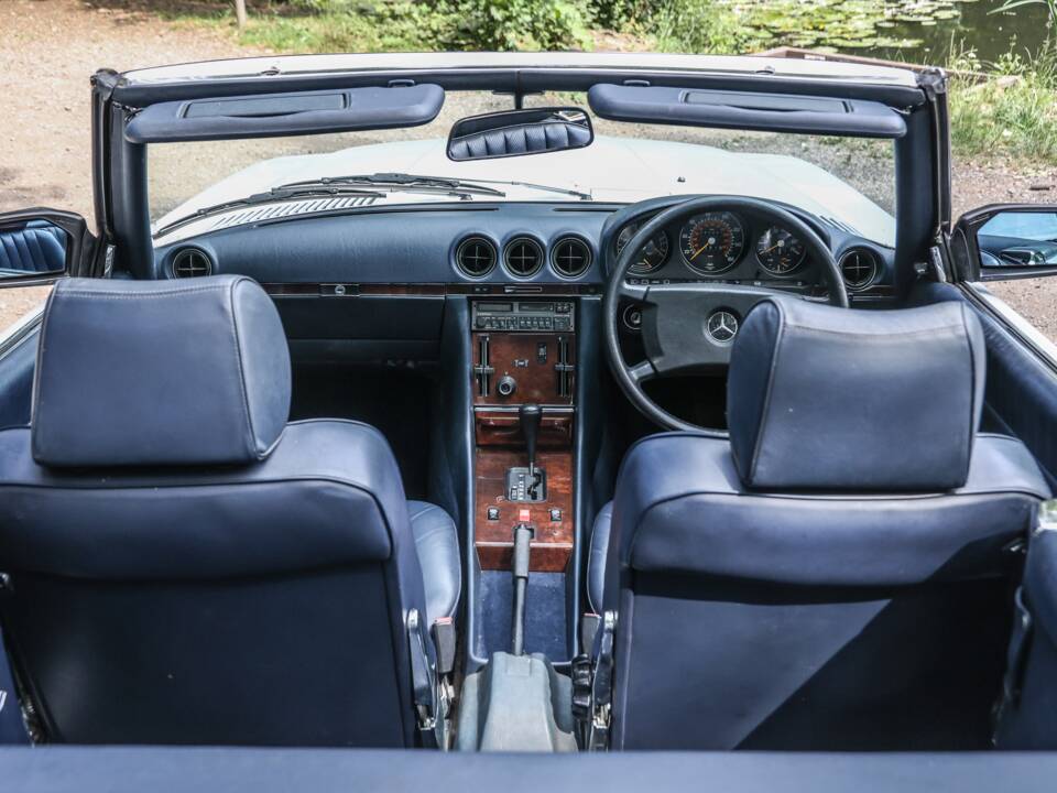 Image 16/43 of Mercedes-Benz 300 SL (1989)