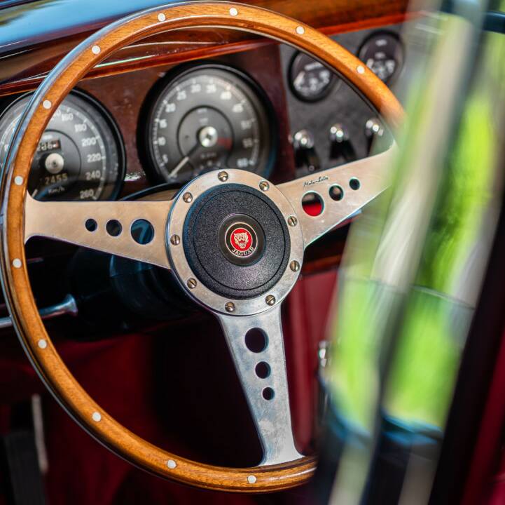 Image 31/50 de Jaguar Mk II 3.8 (1963)