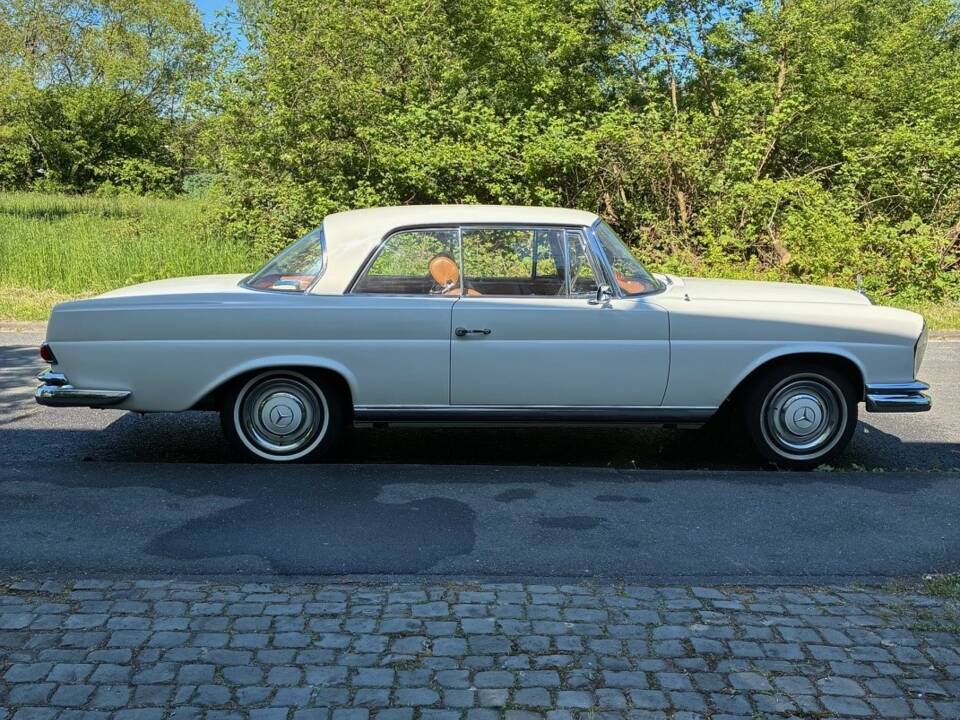 Image 5/19 of Mercedes-Benz 250 SE (1965)