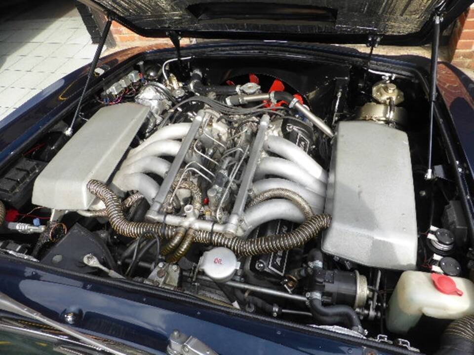 Immagine 24/32 di Aston Martin V8 (1973)
