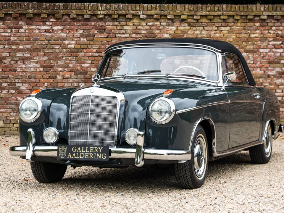 Bild 32/50 von Mercedes-Benz 220 SE Cabriolet (1960)