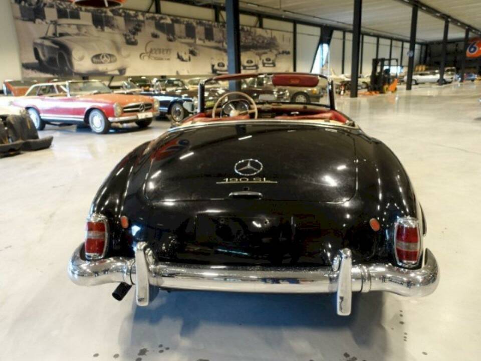 Image 20/43 of Mercedes-Benz 190 SL (1962)