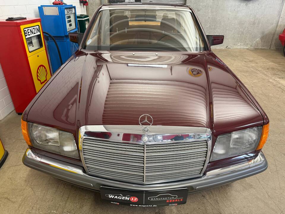 Image 4/18 of Mercedes-Benz 500 SE (1985)