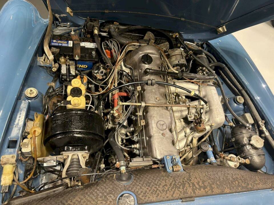Image 27/36 de Mercedes-Benz 280 SL (1970)