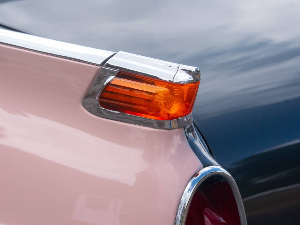 Image 15/50 of Vauxhall Cresta (1958)