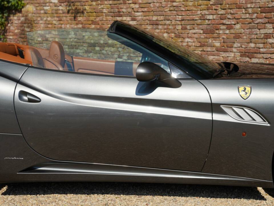 Bild 37/50 von Ferrari California (2010)