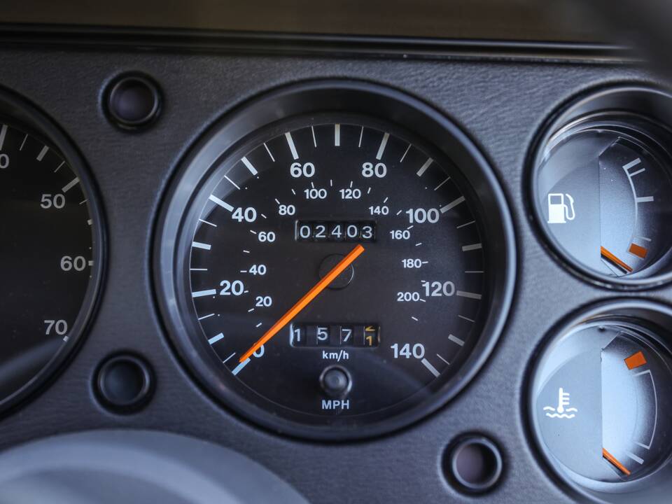 Image 39/50 of Ford Capri 2,8i (1987)