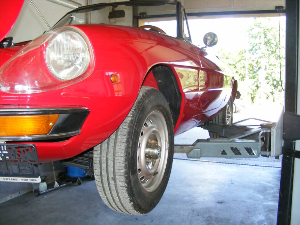 Immagine 59/77 di Alfa Romeo Spider Veloce 2000 (1981)