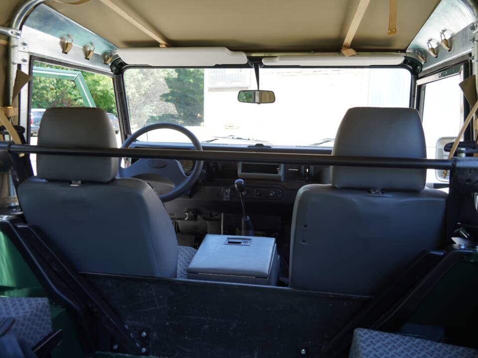 Image 36/64 of Land Rover Defender 90 Td5 (1999)