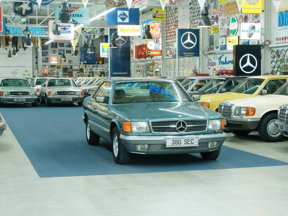 Bild 8/50 von Mercedes-Benz 380 SEC (1983)