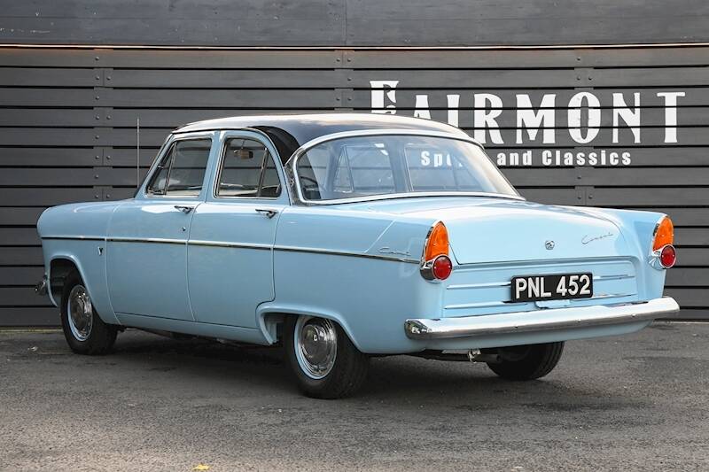 Image 22/40 of Ford Consul II (1959)