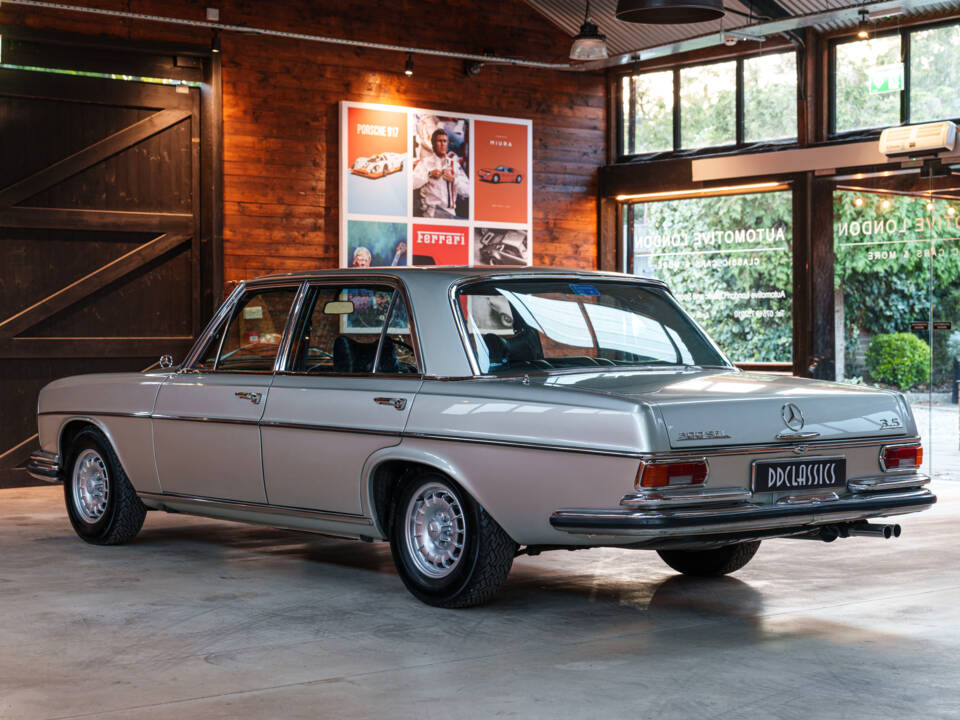 Bild 4/6 von Mercedes-Benz 300 SEL 3.5 (1971)