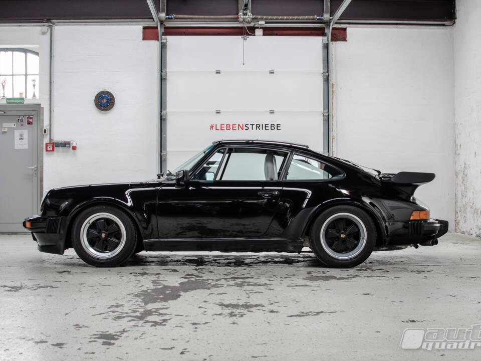 Image 1/11 of Porsche 911 Turbo 3.3 (1987)