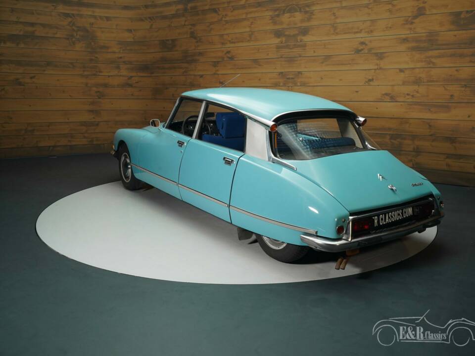 Immagine 6/8 di Citroën DS 21 Pallas (1972)