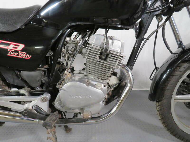 Immagine 3/40 di Honda CB 250 (1997)