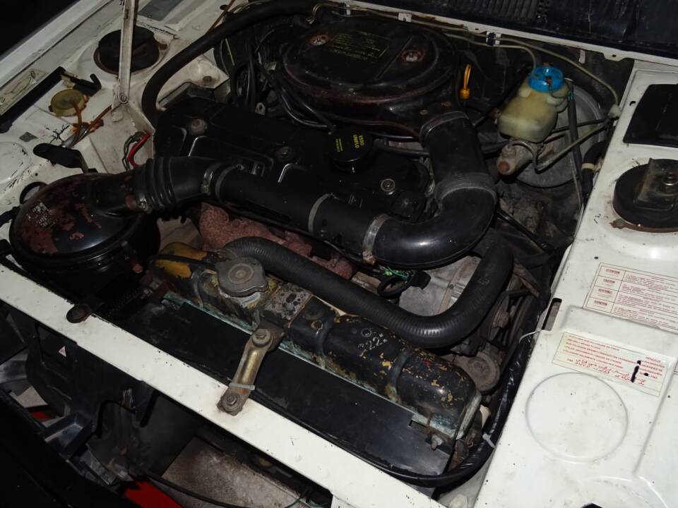 Bild 12/15 von Peugeot 305 (1982)