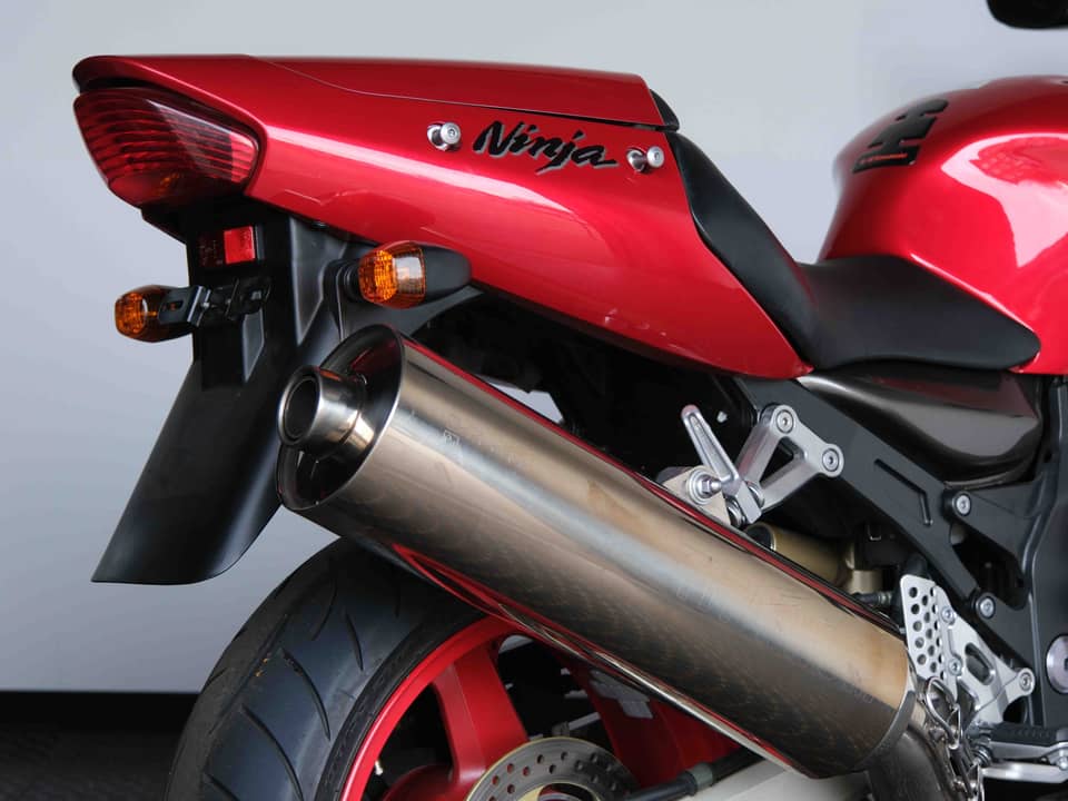 Image 22/91 of Kawasaki Ninja 1200 ZX-12R (2000)