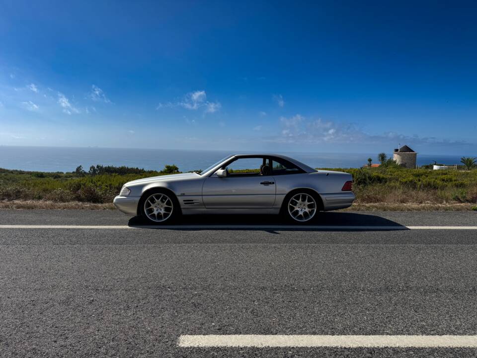 Image 8/51 of Mercedes-Benz SL 320 (1996)