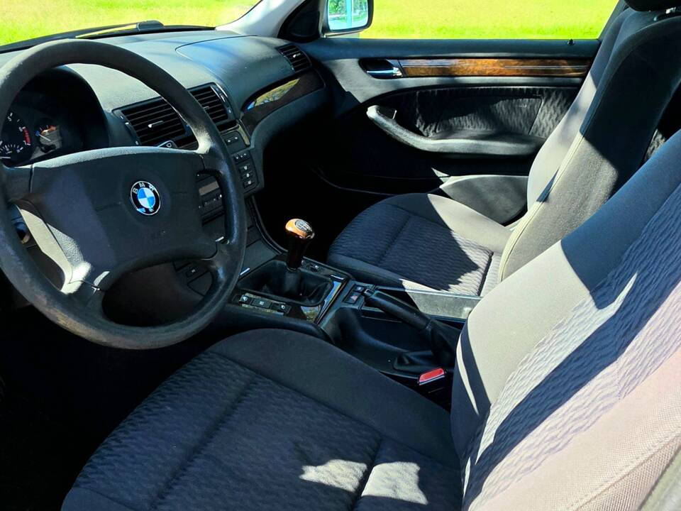 Bild 4/10 von BMW 318i (1998)
