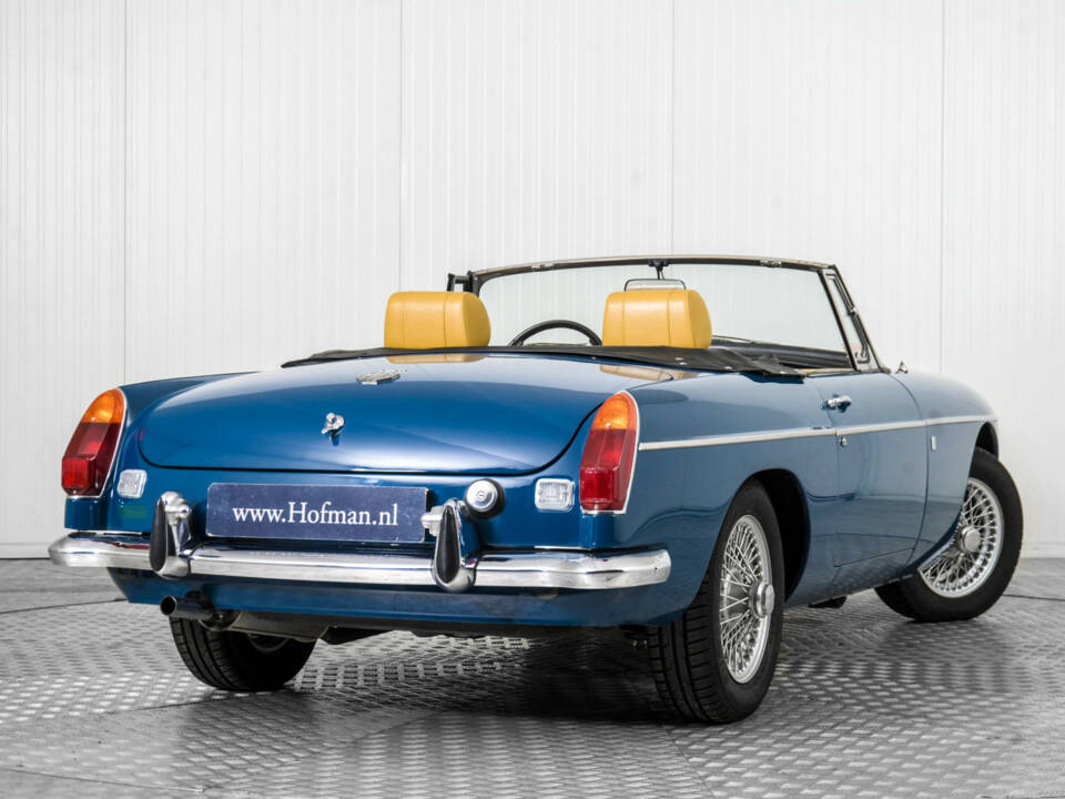 Image 46/50 de MG MGB (1973)