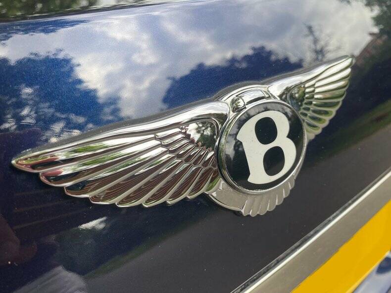 Afbeelding 50/50 van Bentley Azure (2007)