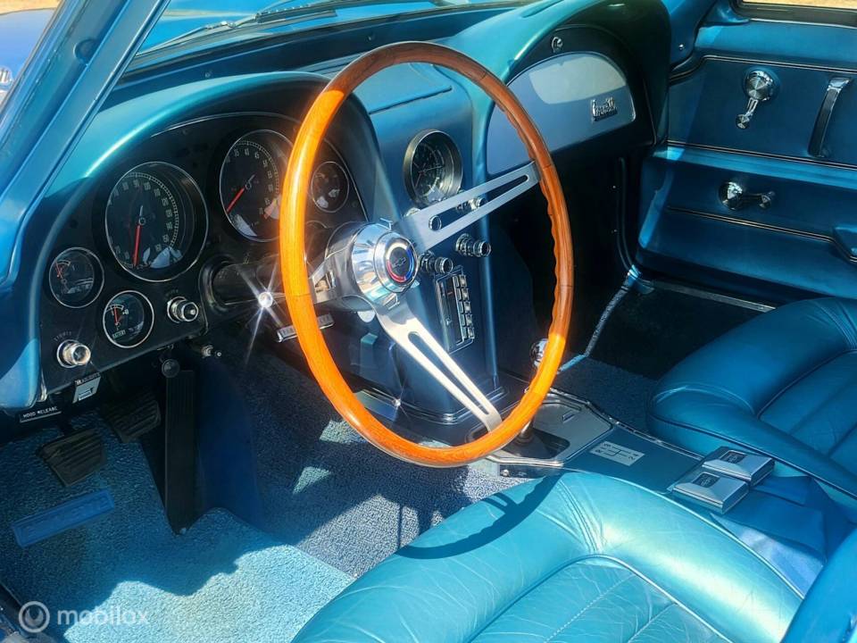 Bild 26/48 von Chevrolet Corvette Stingray 427 (1966)