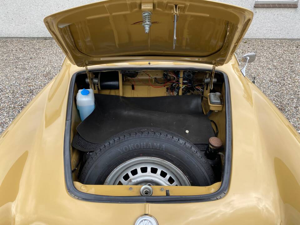 Image 34/34 of Volkswagen Karmann Ghia 1600 (1970)