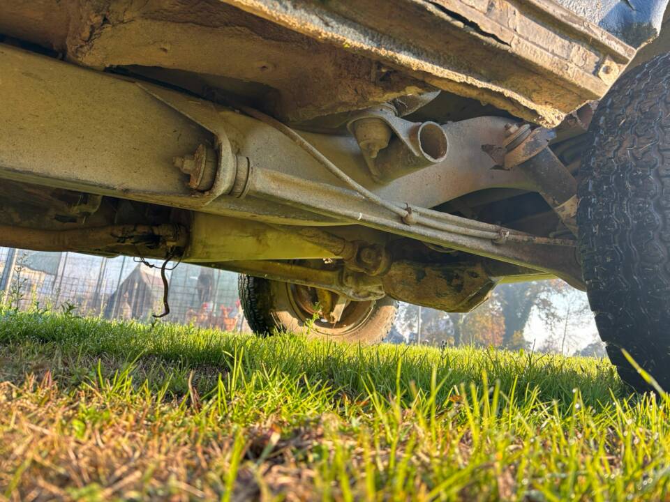 Image 41/53 of Mercedes-Benz 240 GD (SWB) (1982)