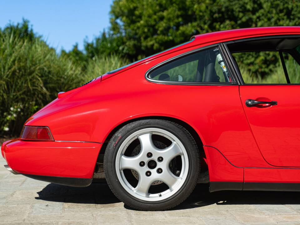 Image 26/50 de Porsche 911 Carrera RS (1991)