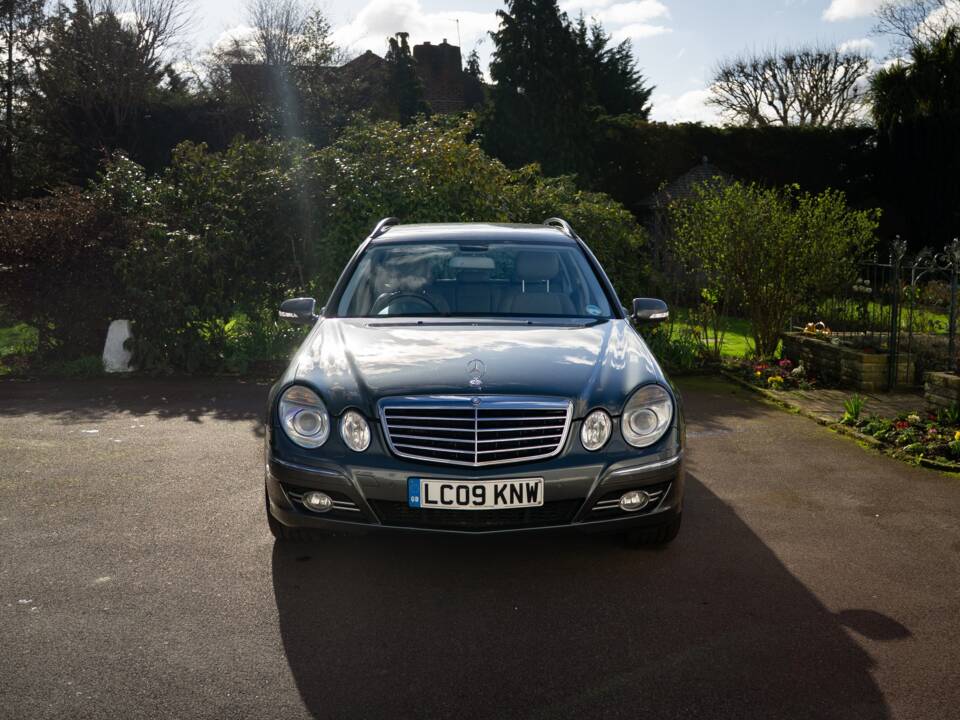 Immagine 15/25 di Mercedes-Benz E 280 CDI T (2009)