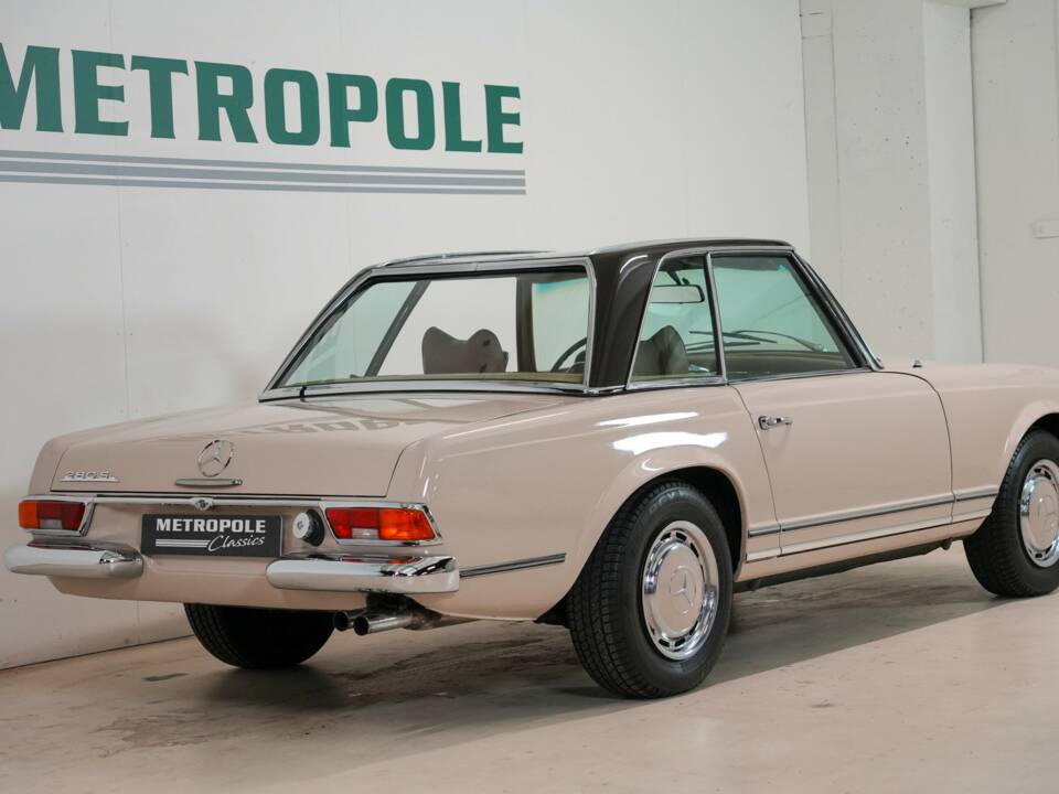 Image 8/24 of Mercedes-Benz 280 SL (1970)