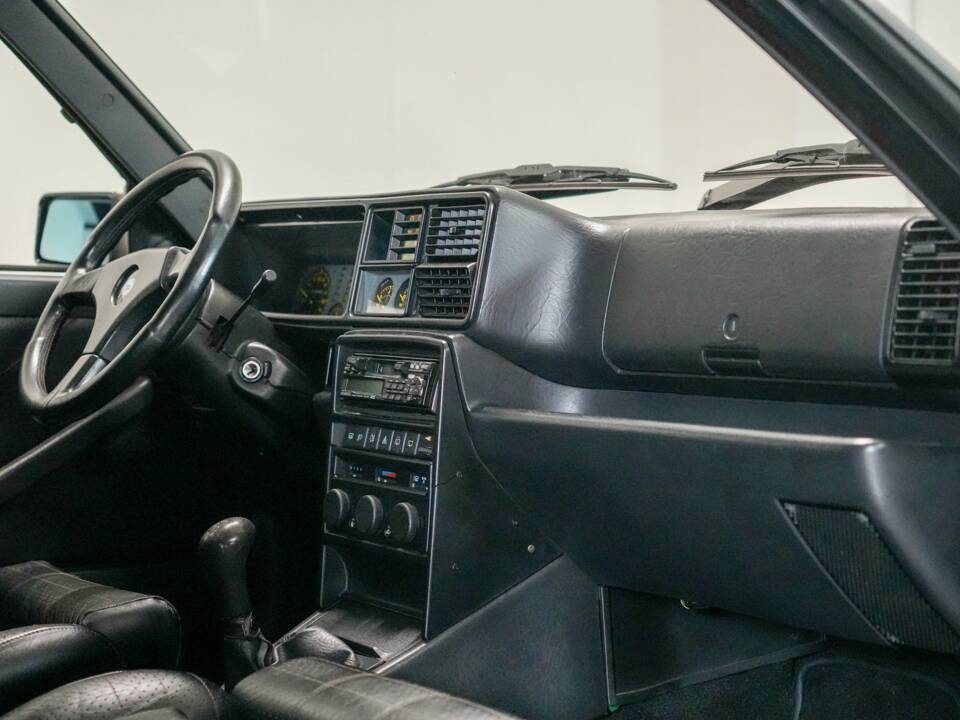 Bild 27/48 von Lancia Delta HF Integrale Evoluzione I (1992)