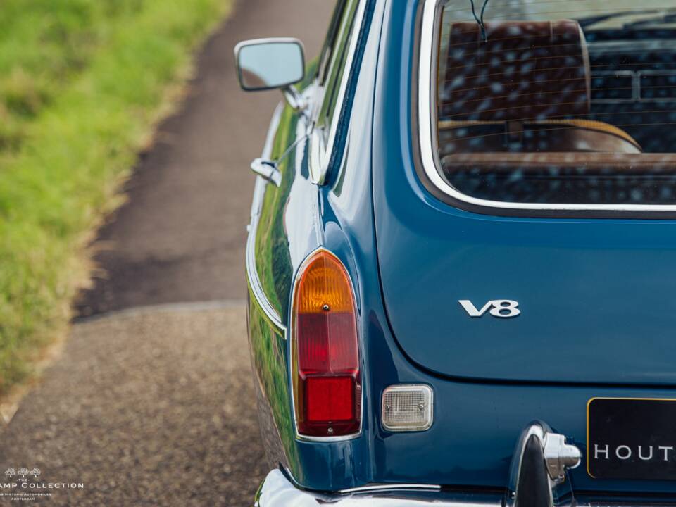 Image 31/40 of MG MGB GT V8 (1973)