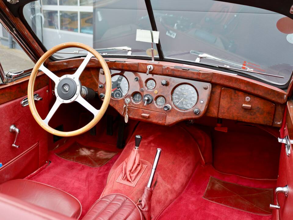 Afbeelding 7/23 van Jaguar XK 140 DHC (1956)