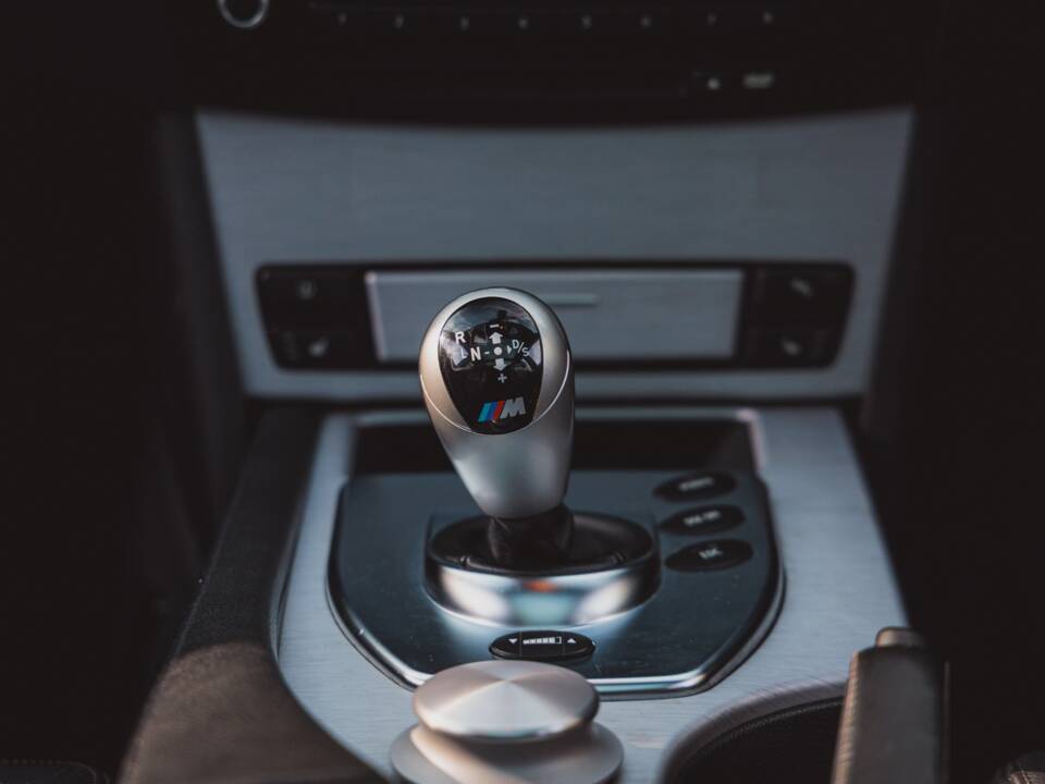 Immagine 22/35 di BMW M5 Touring (2007)