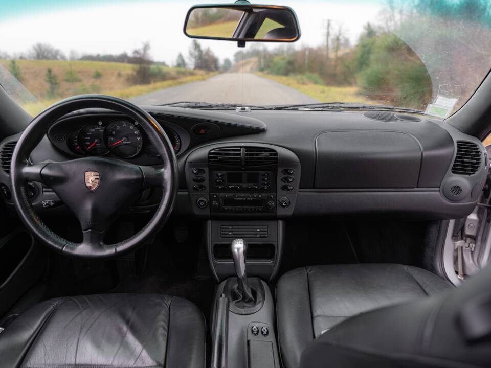 Bild 14/16 von Porsche 911 Carrera 4 (1999)