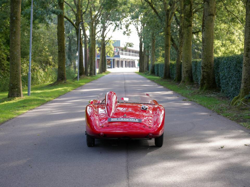 Image 4/39 of Bandini 750 Sport Internazionale "Saponetta" (1957)