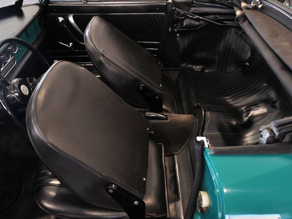 Afbeelding 10/30 van Alfa Romeo 1300 Spider Junior (1969)