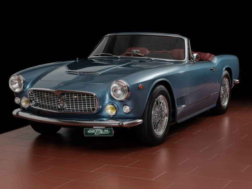 Image 1/4 de Maserati 3500 GTI Spyder Vignale (1964)