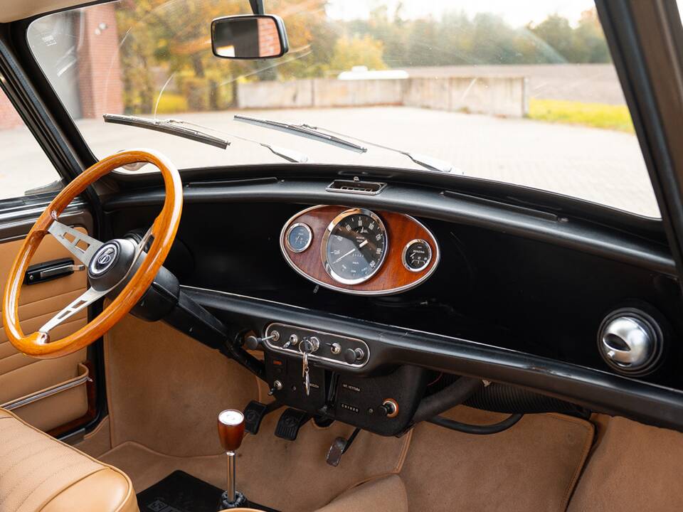 Immagine 23/36 di Innocenti Mini 1001 Export (1972)